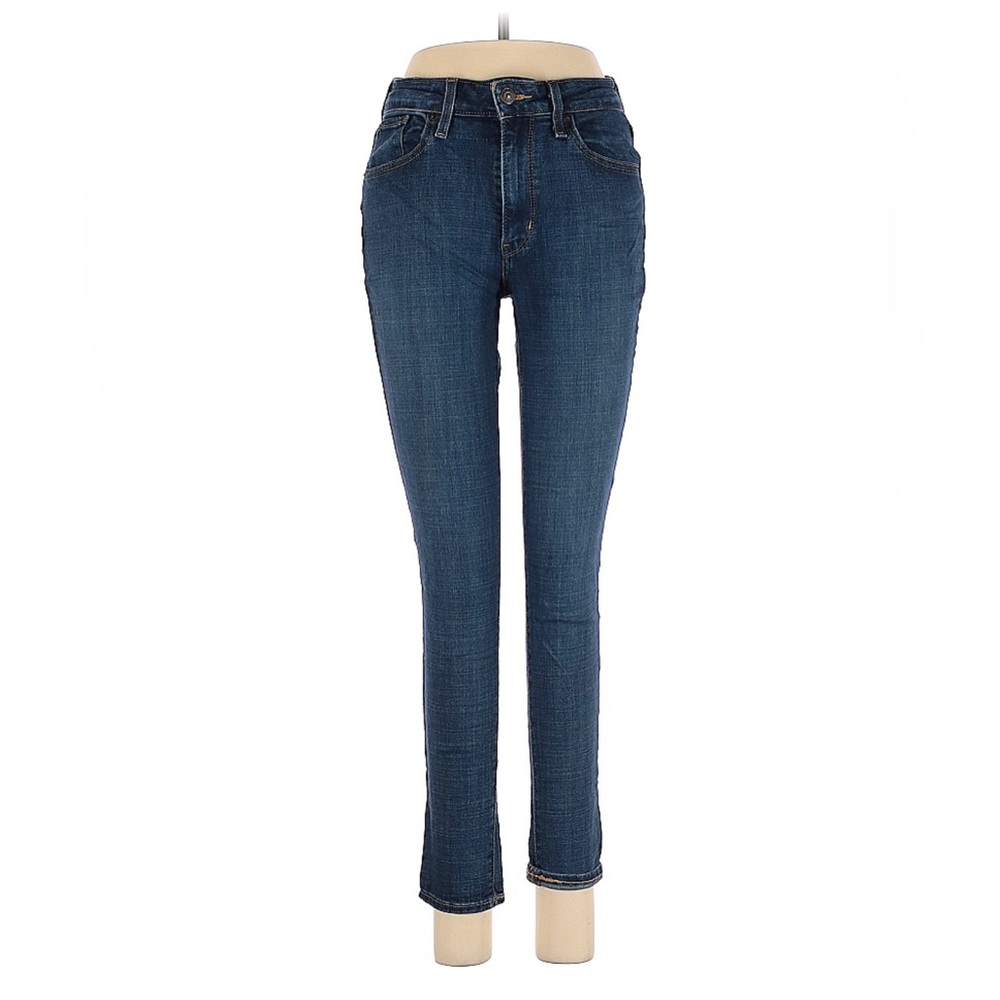 Levi’s medium wash